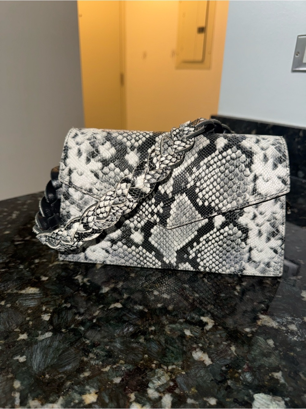 Anima Iris Zaya Should Bag